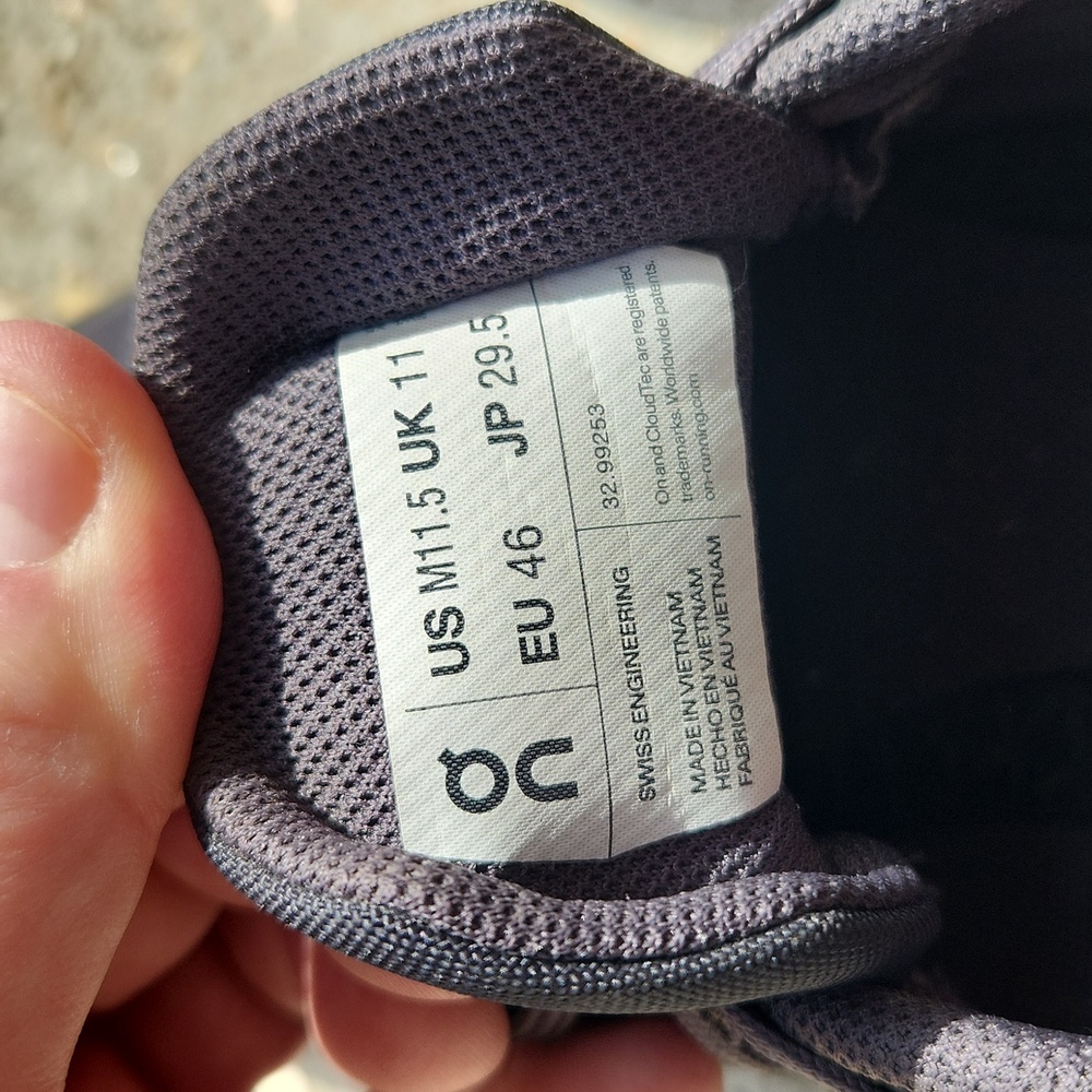 On Cloud 5 Waterproof Running Shoes - Picture 5 of 5
